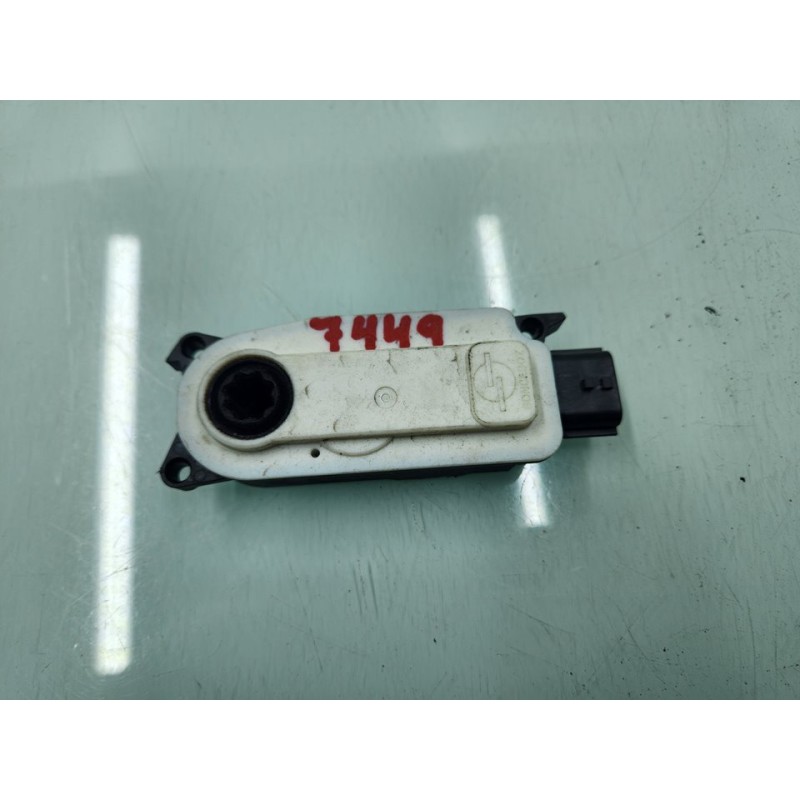 MOTOR APERTURA TRAMPILLAS CLIMATIZADOR 6477R1012A 