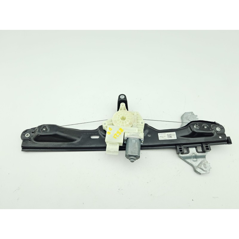 ELEVALUNAS DELANTERO DERECHO 80700HV00A 