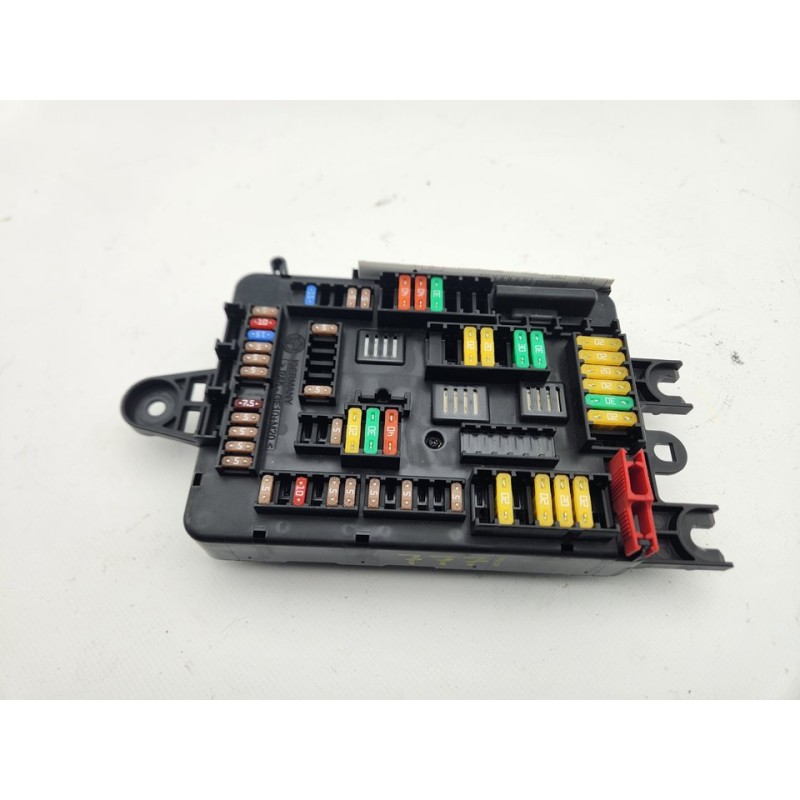 CAJA RELES / FUSIBLES 9389070 