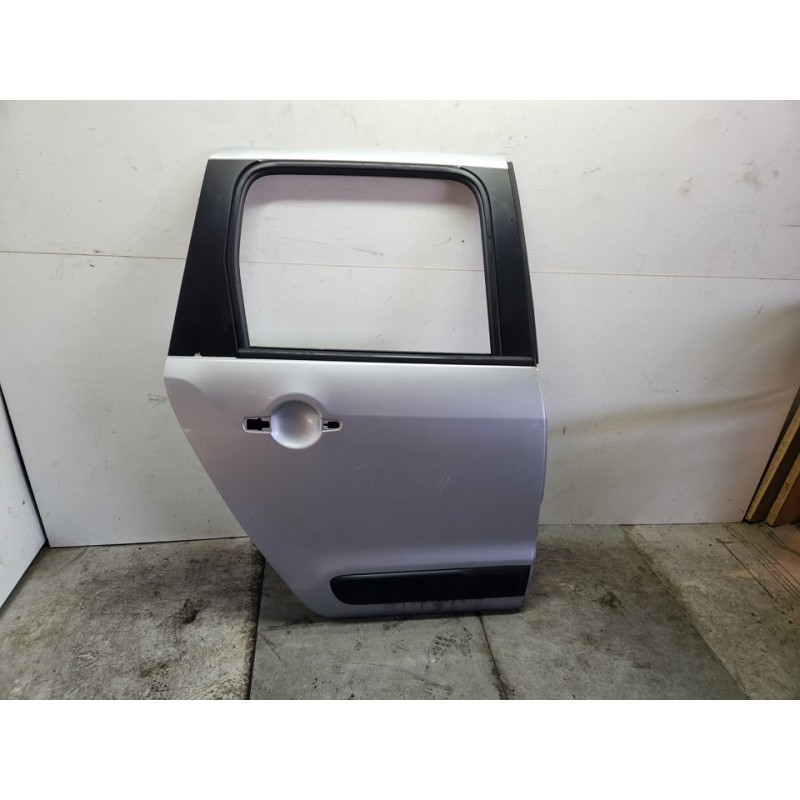 PUERTA TRASERA DERECHA 9008V6 