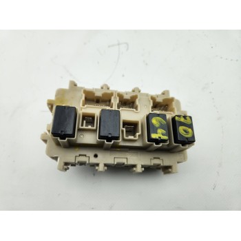 CAJA RELES / FUSIBLES 4EB0A 