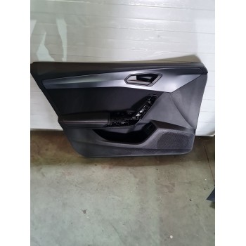 GUARNECIDO PUERTA DELANTERA IZQUIERDA 5FA867011EA 