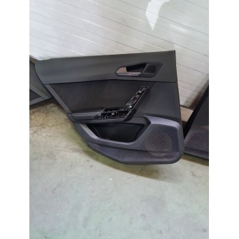 GUARNECIDO PUERTA TRASERA IZQUIERDA 5FE867211B 