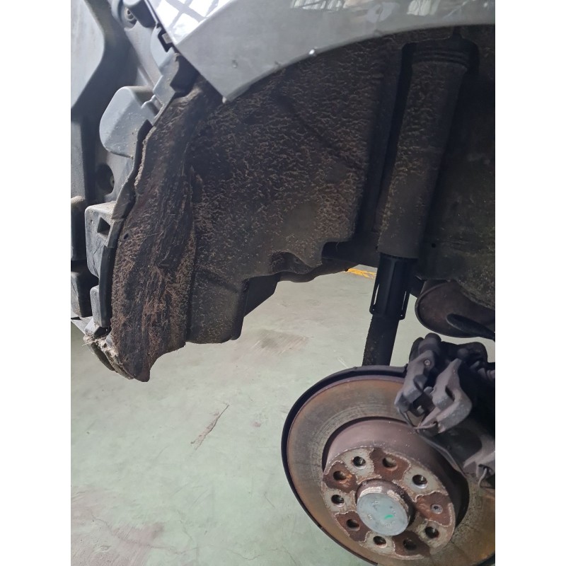 PASO DE RUEDA TRASERO DERECHO 5F9810972A 
