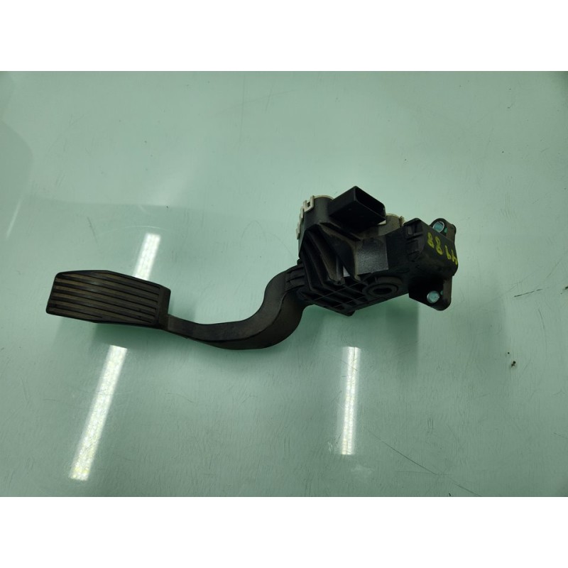 PEDAL ACELERADOR 