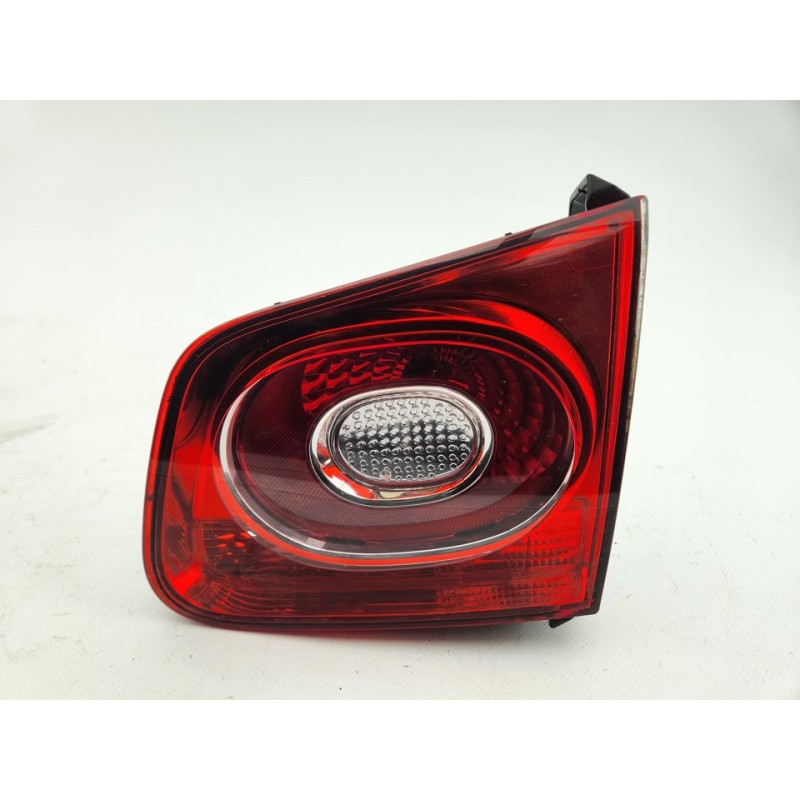 PILOTO TRASERO DERECHO INTERIOR 5N0945094B 