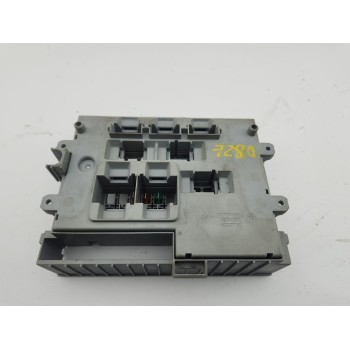 CAJA RELES / FUSIBLES 6906607 