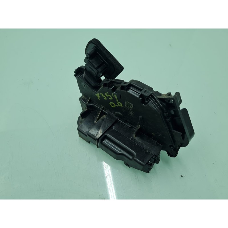 CERRADURA PUERTA DELANTERA DERECHA 5TB837016A 
