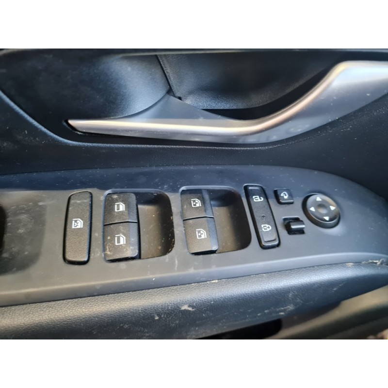 MANDO ELEVALUNAS DELANTERO IZQUIERDO 93571N7300 