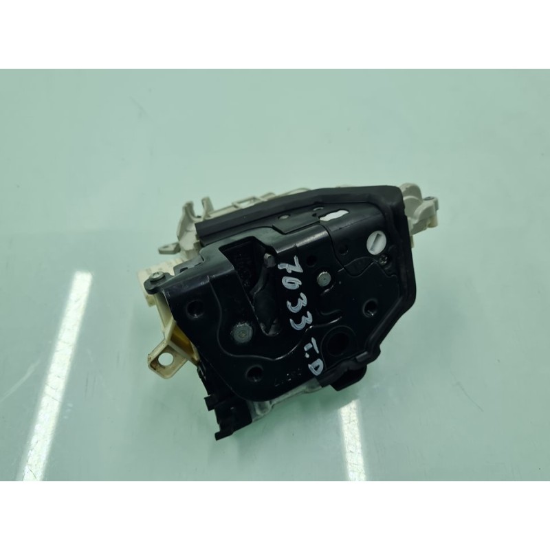 CERRADURA PUERTA TRASERA DERECHA 4G0839016E 