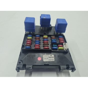 CAJA RELES / FUSIBLES VC04G09 
