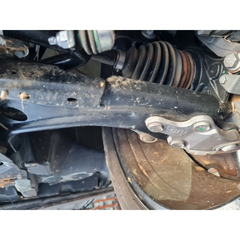 BRAZO SUSPENSION INFERIOR DELANTERO IZQUIERDO 