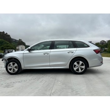 SKODA OCTAVIA COMBI (NX5)