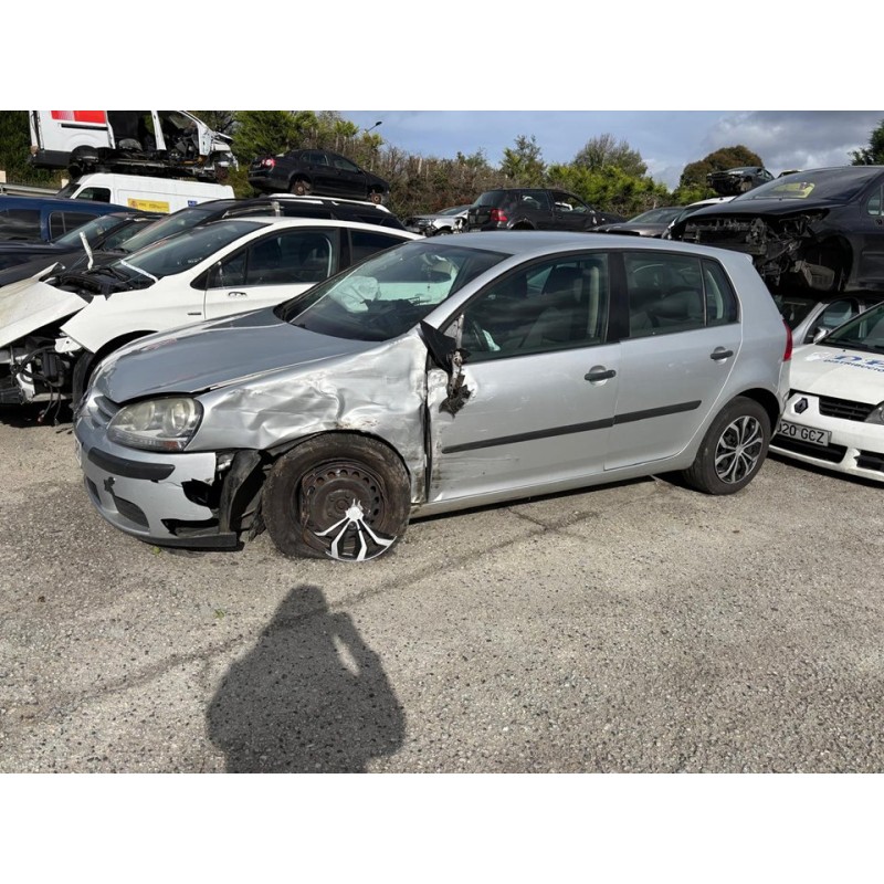 volkswagen golf v berlina (1k1) del año 2004