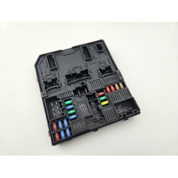 CAJA RELES / FUSIBLES 284B67108R 