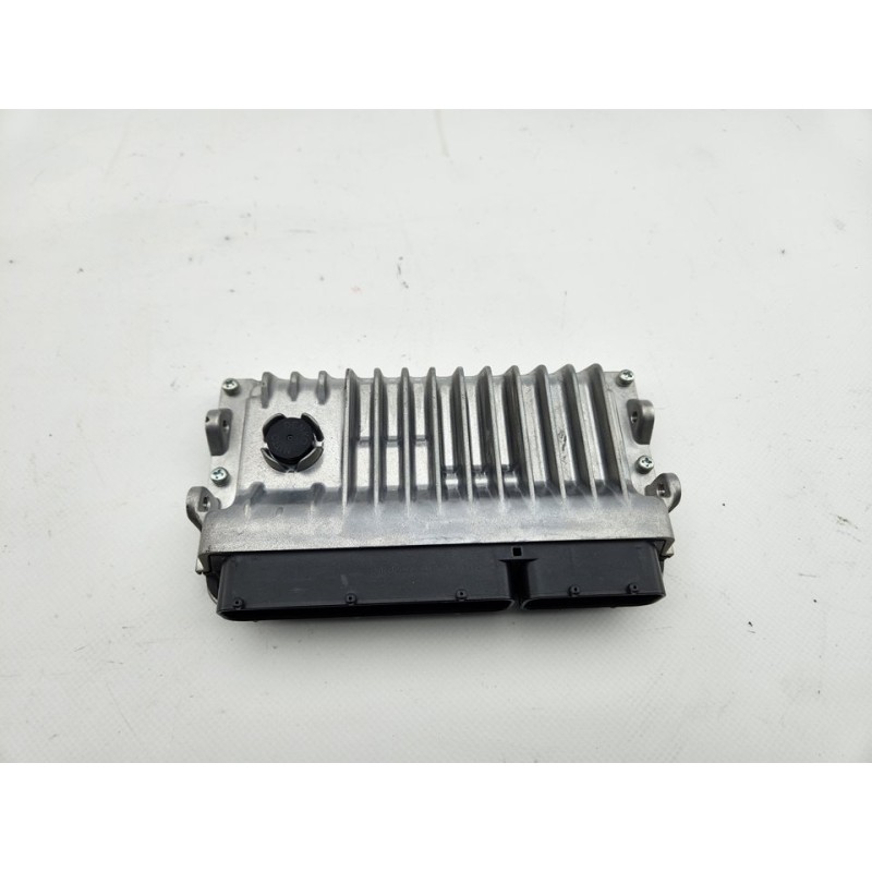 CENTRALITA MOTOR UCE 896610Z840 