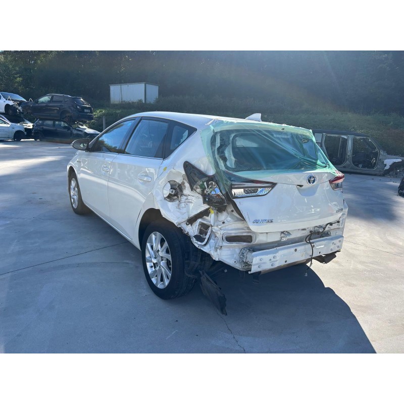 toyota auris (_e18_) del año 2018