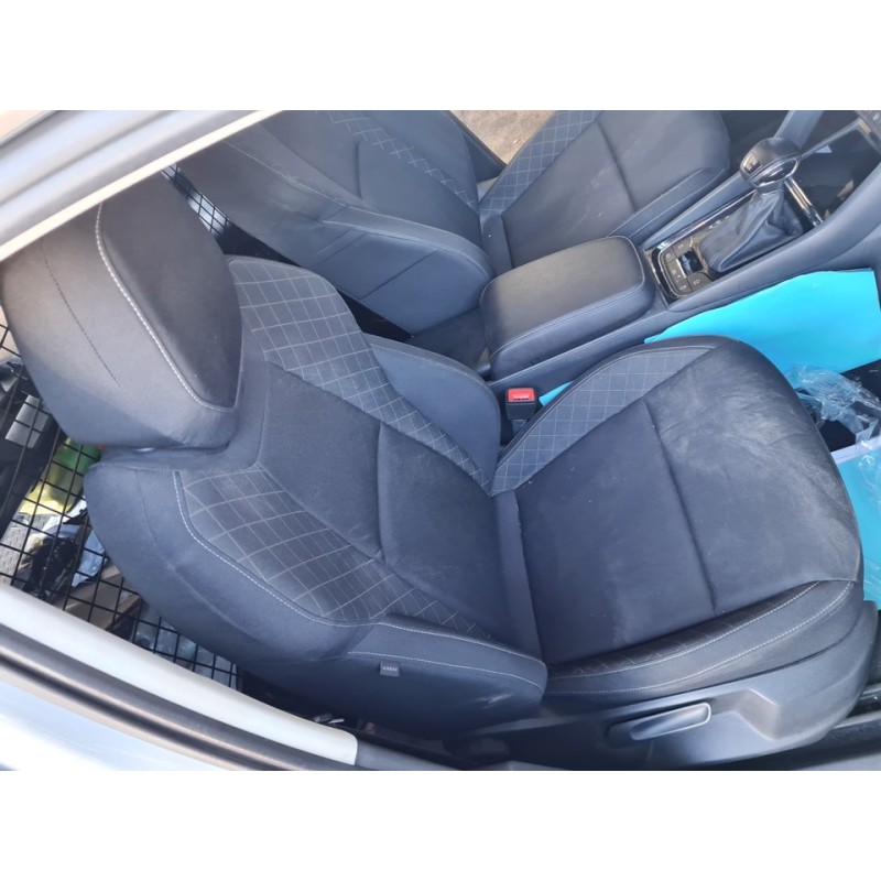 ASIENTO DELANTERO DERECHO 