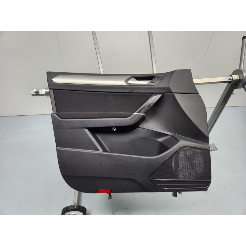 GUARNECIDO PUERTA DELANTERA IZQUIERDA 5TB867011 