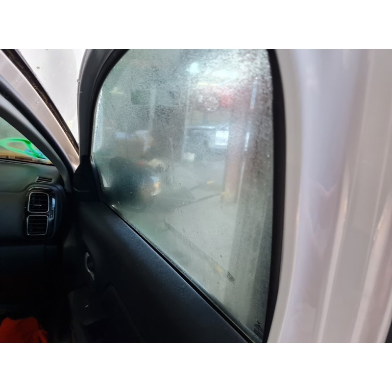 ELEVALUNAS DELANTERO DERECHO 