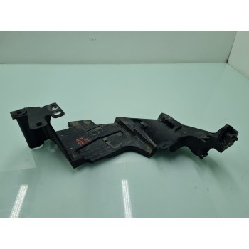 SOPORTE FARO DERECHO 622220003R 