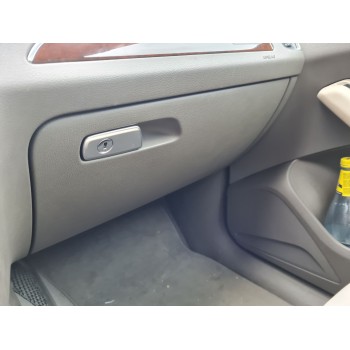 GUANTERA 8R1857104 