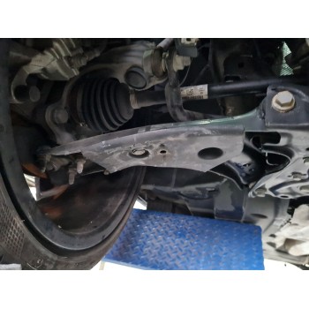BRAZO SUSPENSION INFERIOR DELANTERO DERECHO 5WA407152 