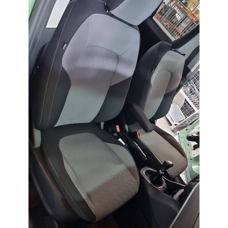 ASIENTO DELANTERO DERECHO 