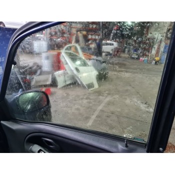 ELEVALUNAS DELANTERO DERECHO 