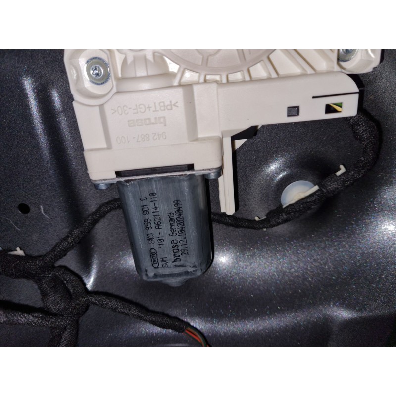 ELEVALUNAS DELANTERO IZQUIERDO 8K0959801C 