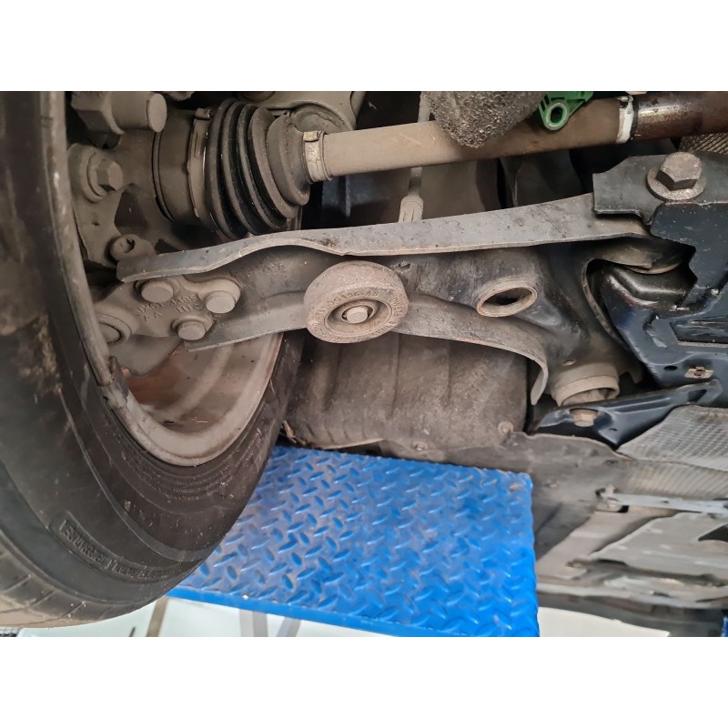BRAZO SUSPENSION INFERIOR DELANTERO DERECHO JX613A423AEB 