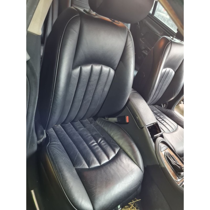 ASIENTO DELANTERO DERECHO 