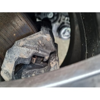 PINZA DE FRENO DELANTERA DERECHA 8V0615124 