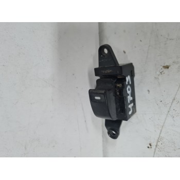 MANDO ELEVALUNAS DELANTERO IZQUIERDO MN179220 