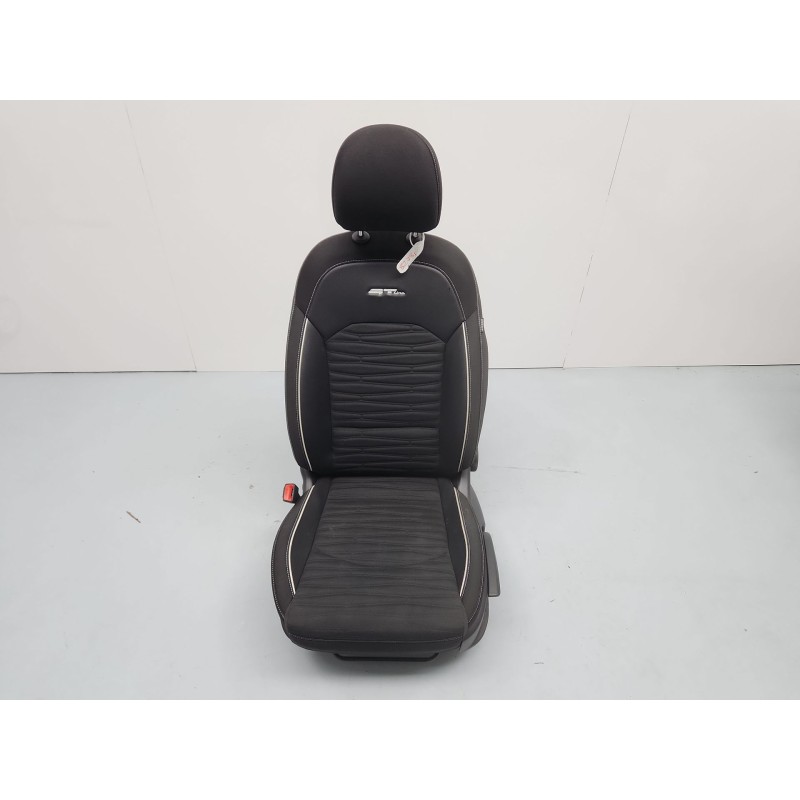 ASIENTO DELANTERO IZQUIERDO 