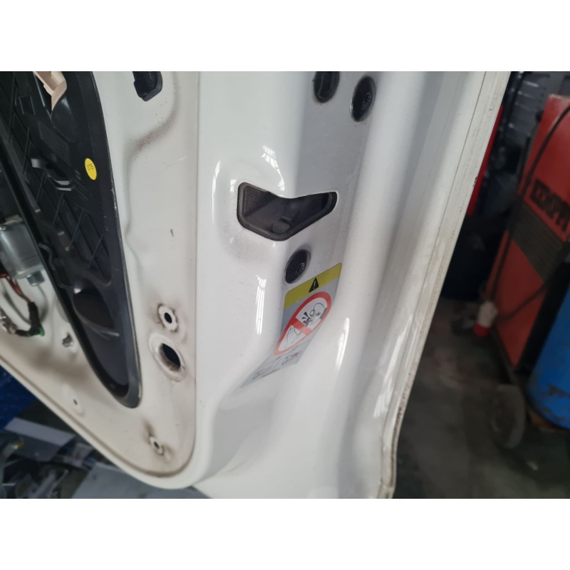CERRADURA PUERTA DELANTERA DERECHA 5TB837016A 