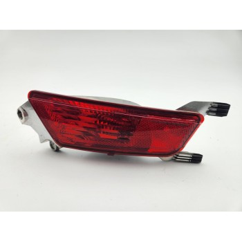 PILOTO TRASERO DERECHO PARAGOLPES BJ3215K272 