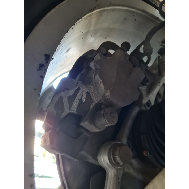 PINZA DE FRENO DELANTERA IZQUIERDA 8W0615123 
