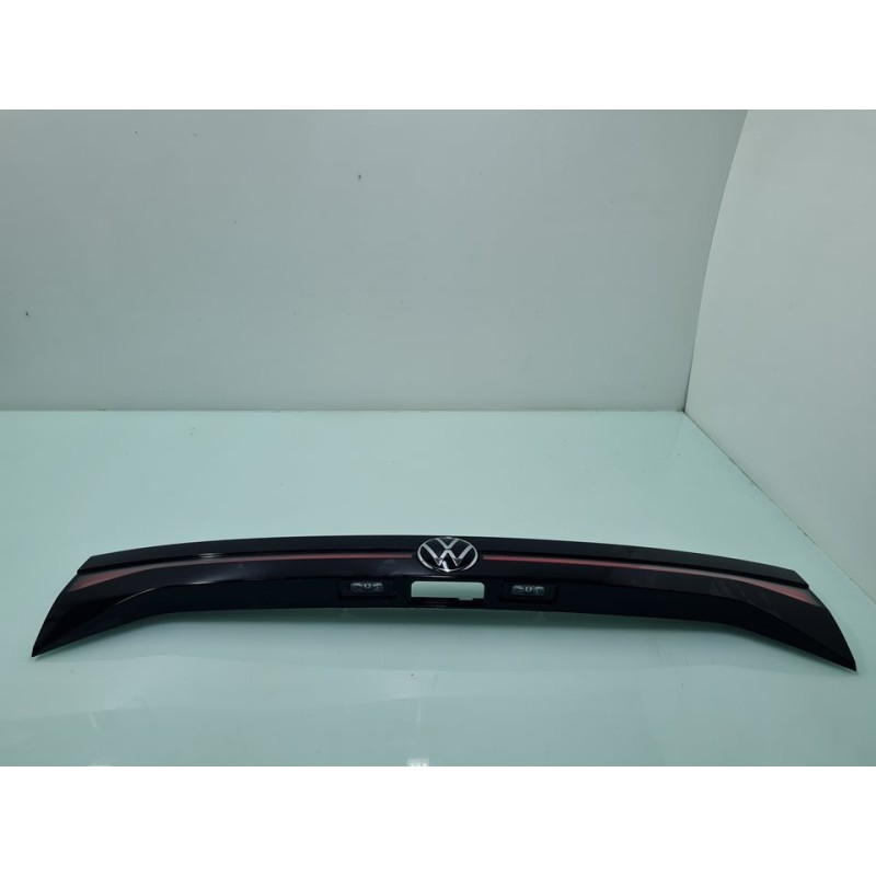 PILOTO TRASERO DERECHO 2GM827577H 