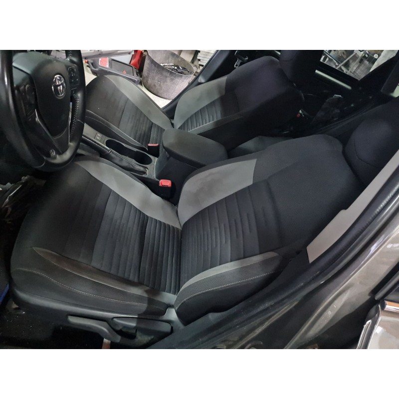 ASIENTO DELANTERO IZQUIERDO 