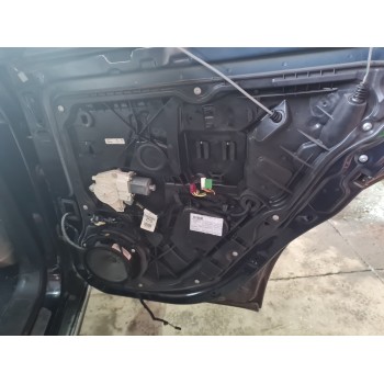 ELEVALUNAS TRASERO DERECHO A1667300279 