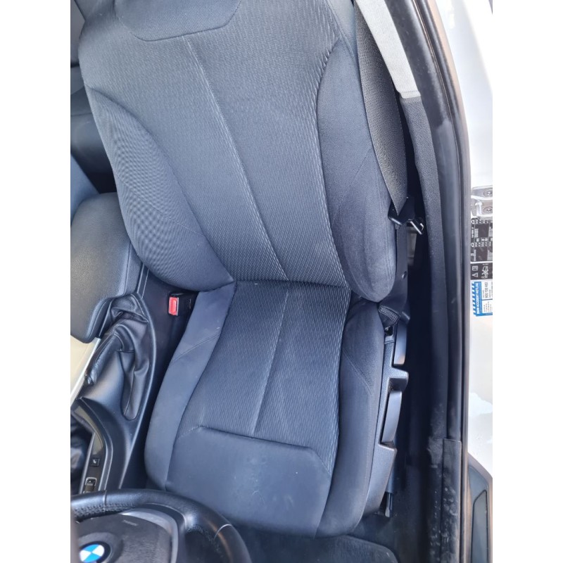 ASIENTO DELANTERO IZQUIERDO 