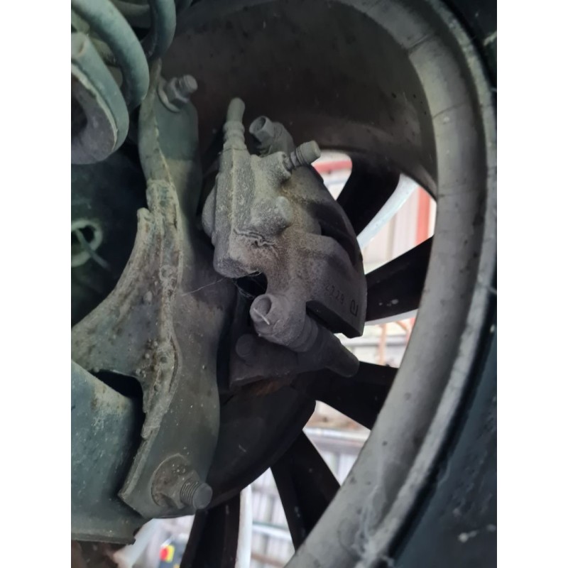 PINZA DE FRENO TRASERA DERECHA 4605A478 