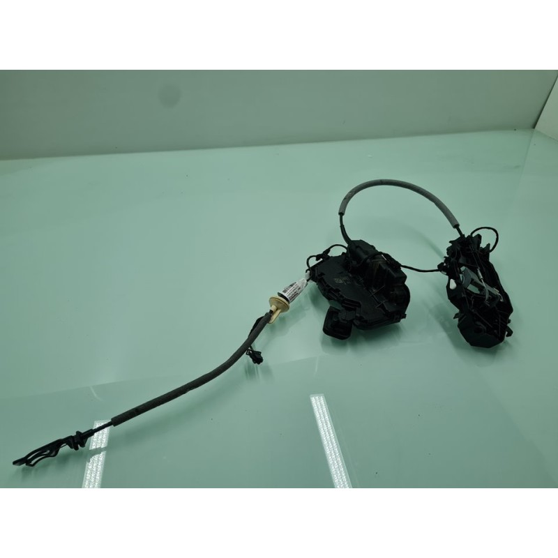 CERRADURA PUERTA DELANTERA DERECHA 5TB837016C 