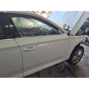 PUERTA DELANTERA DERECHA 3V0831056B 