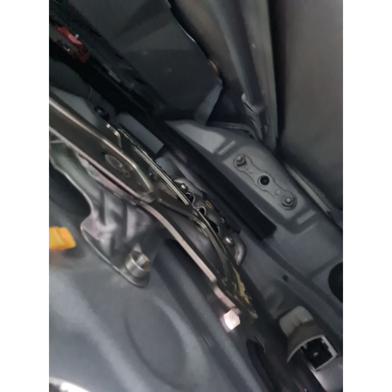 ELEVALUNAS TRASERO DERECHO 8571078021 