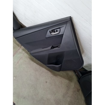 GUARNECIDO PUERTA TRASERA IZQUIERDA 6764002V00C3 
