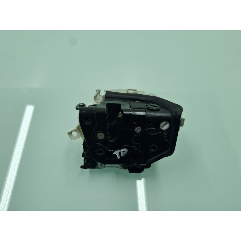 CERRADURA PUERTA TRASERA DERECHA 8X0839016E 