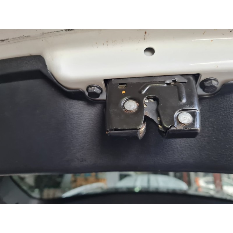 CERRADURA MALETERO / PORTON 