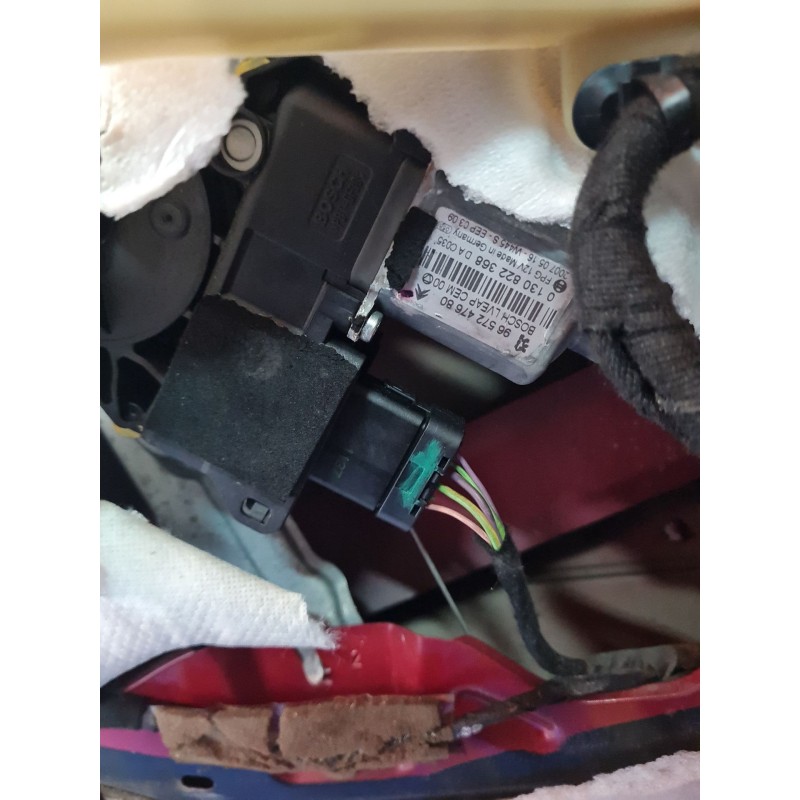 ELEVALUNAS DELANTERO IZQUIERDO 9221CW / 9675467480 